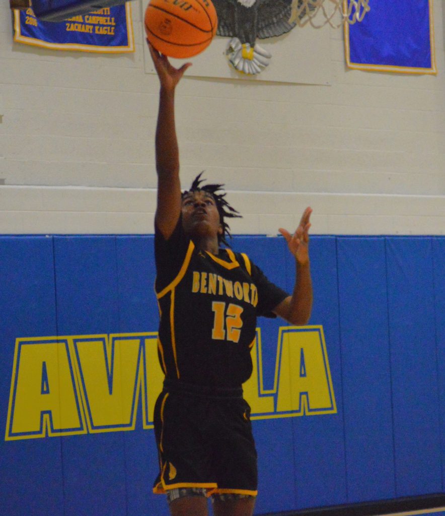 Colarusso’s late foul shots lift Mikes to 6562 win HeraldStandard